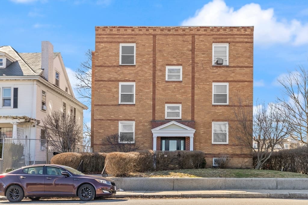 31 Chestnut St # 5, Worcester MA 01609