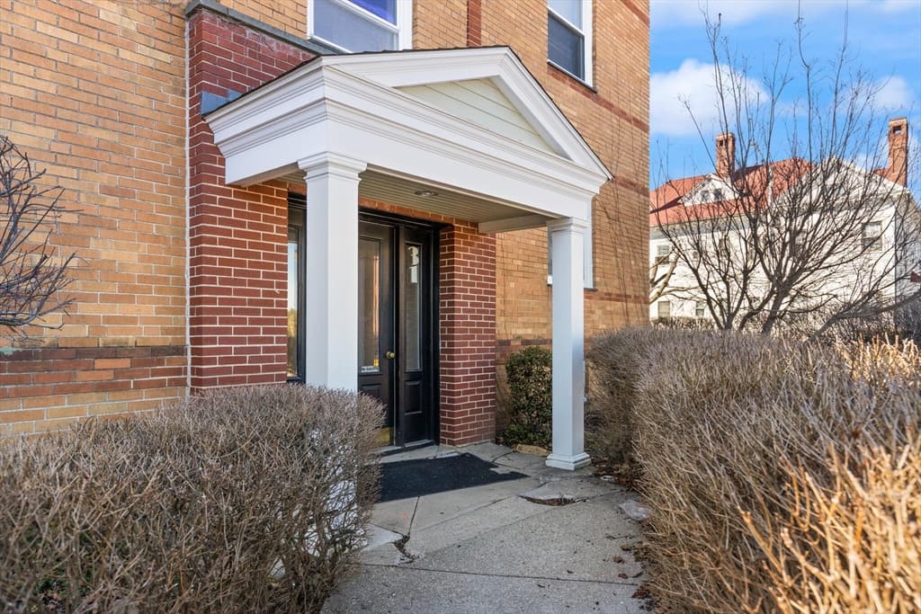 31 Chestnut St # 5, Worcester MA 01609 photo 4