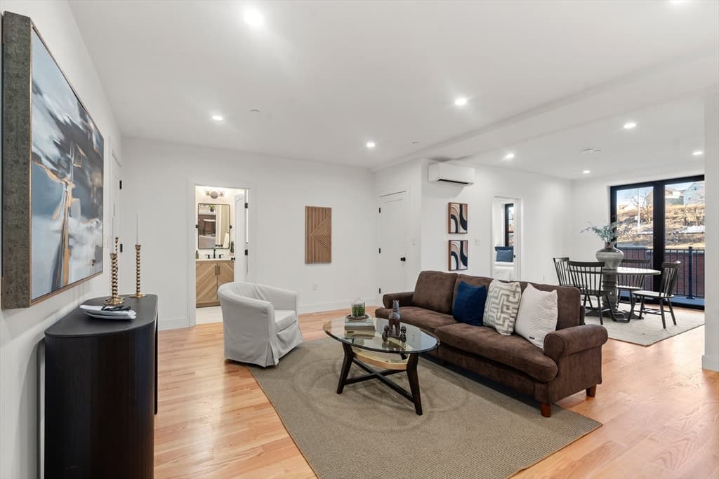 Condominium at 9 Sydney, Boston MA 02125, Boston, photo 6 of 25