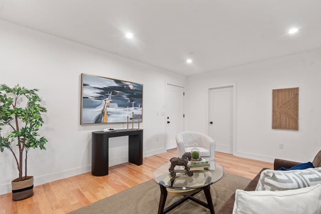 Condominium at 9 Sydney, Boston MA 02125, Boston, photo 7 of 25