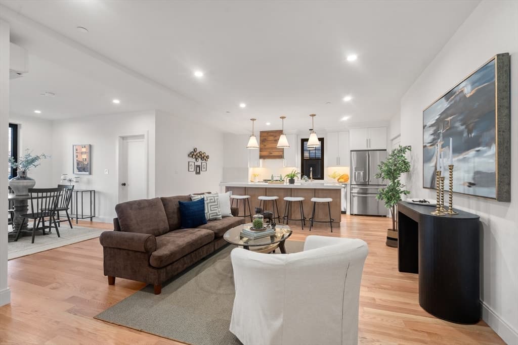 Condominium at 9 Sydney, Boston MA 02125, Boston, photo 3 of 25