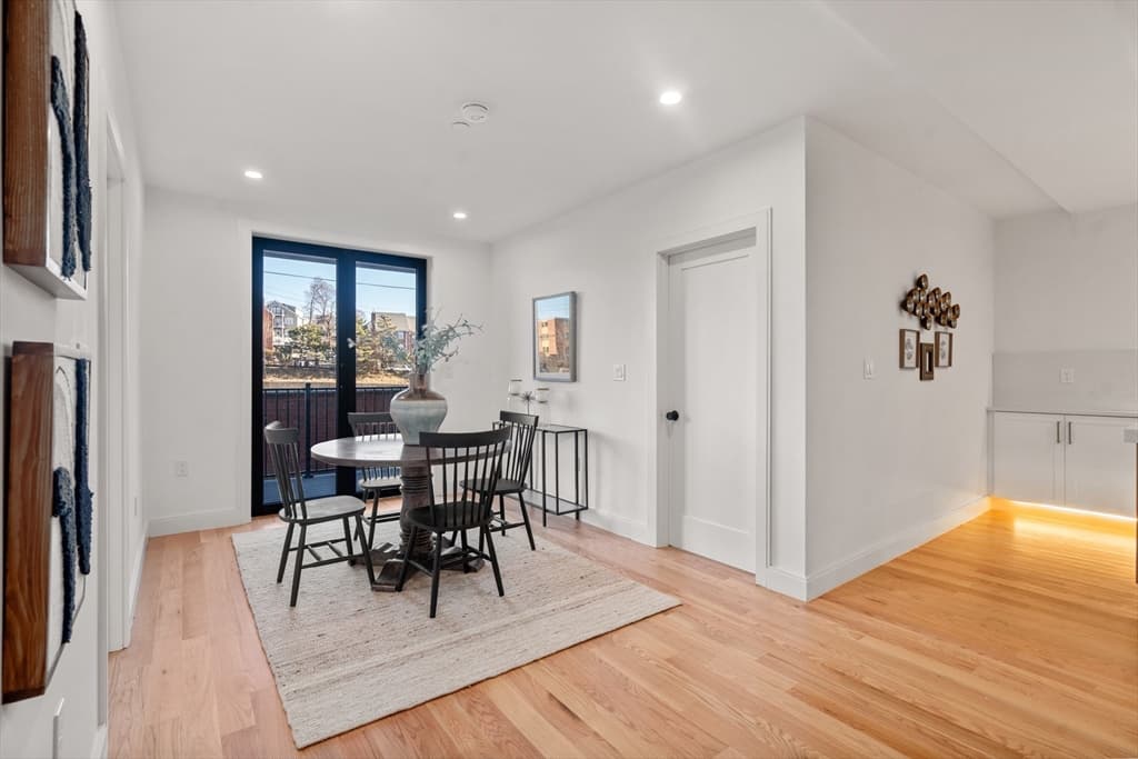 Condominium at 9 Sydney, Boston MA 02125, Boston, photo 8 of 25