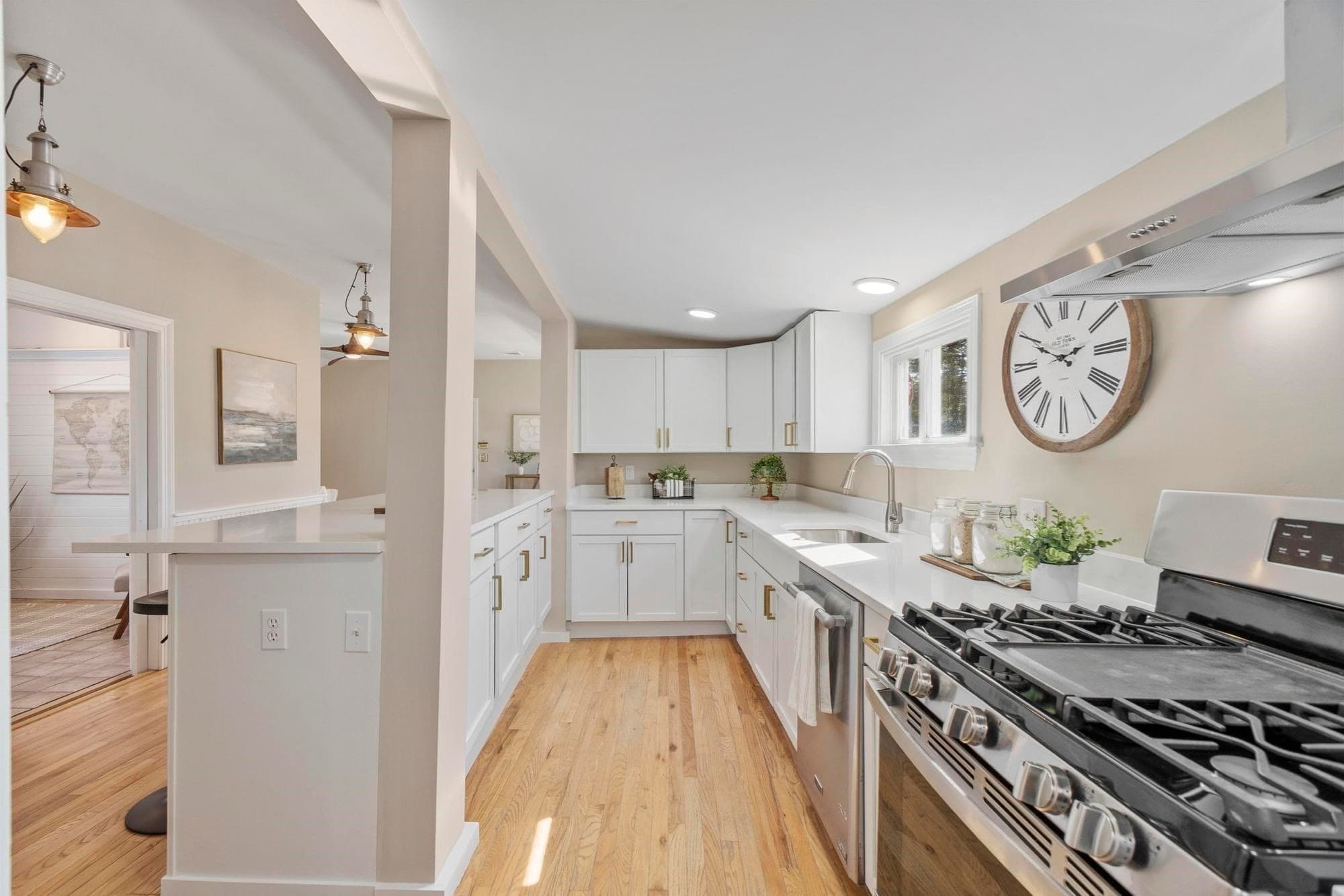 Single Family Residence at 270 Northern Blvd, Newburyport MA 01950, photo 12 of 40