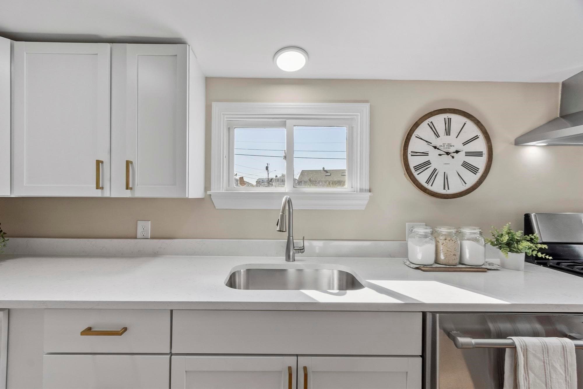 Single Family Residence at 270 Northern Blvd, Newburyport MA 01950, photo 14 of 40