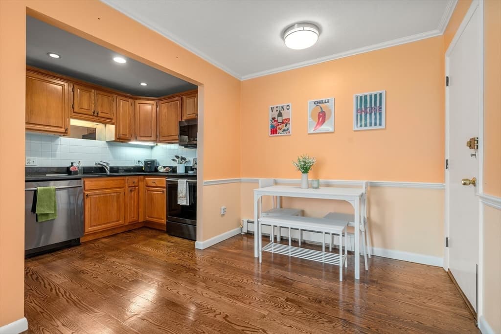 Condominium at 295 Main Street # 16, Reading MA 01867, Reading, photo 6 of 21