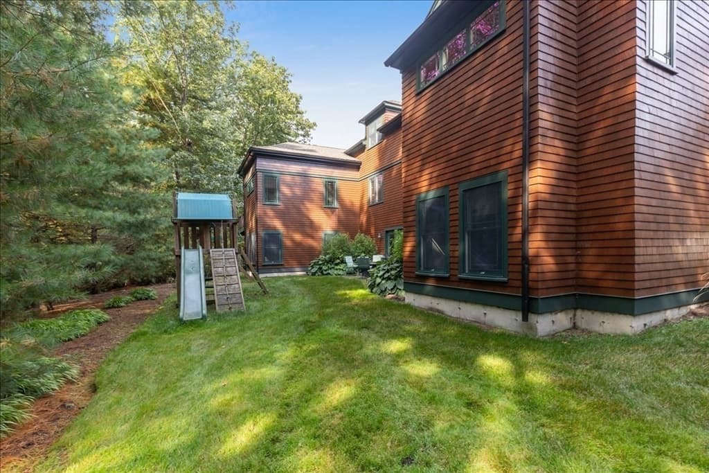 Condominium at 95 Black Rock Drive # 95, Hingham MA 02043, photo 28 of 32