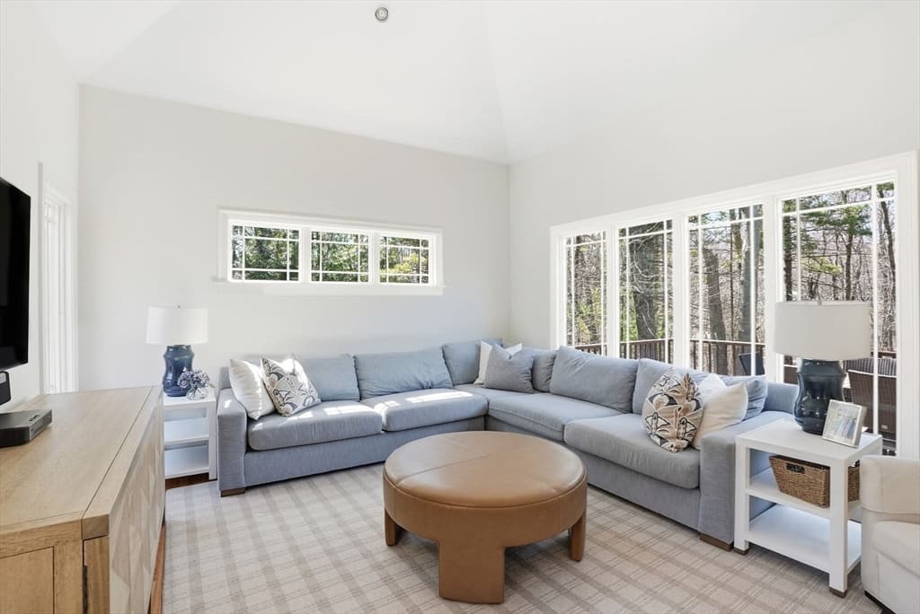Condominium at 95 Black Rock Drive # 95, Hingham MA 02043, photo 5 of 32
