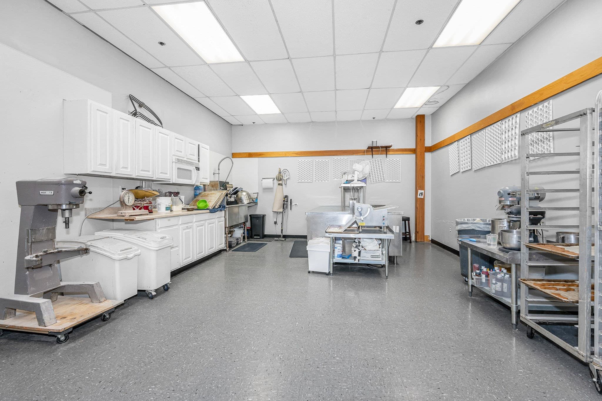 Business Opportunity at 533 Main Street, Tewksbury MA 01876, photo 9 of 23