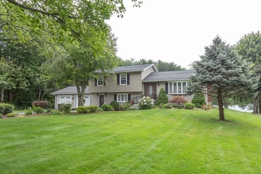 1373 Center St, Ludlow MA 01056