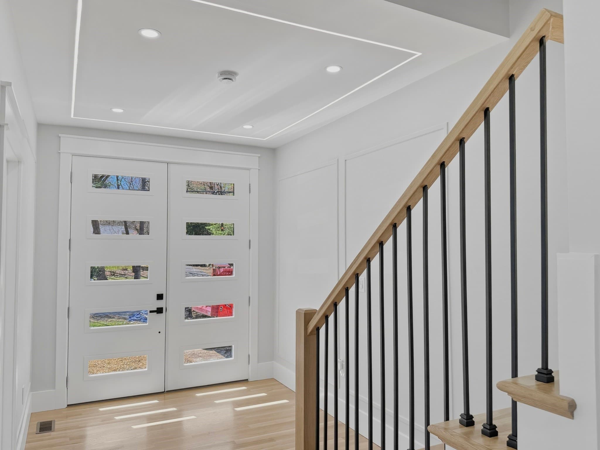Single Family Residence at 42 High St, Shrewsbury MA 01545, photo 2 of 26