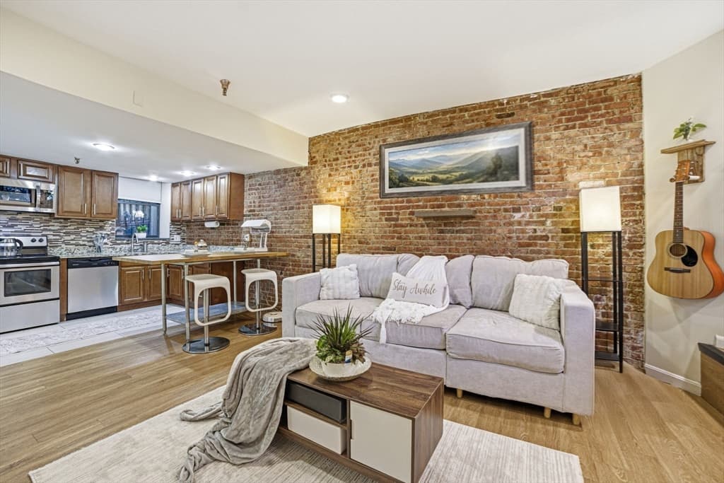 Condominium at 39 Hemenway St # 27, Boston MA 02115, photo 2 of 26