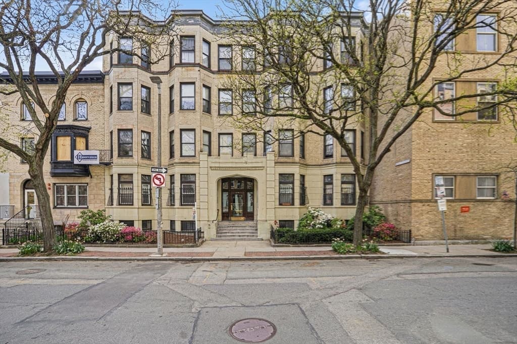 Condominium at 39 Hemenway St # 27, Boston MA 02115, photo 19 of 26