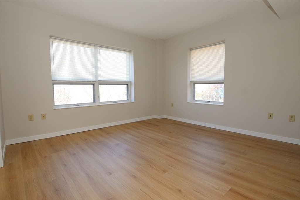 Condominium at 175 Cottage St. # 501, Chelsea MA 02150, Chelsea, photo 17 of 42