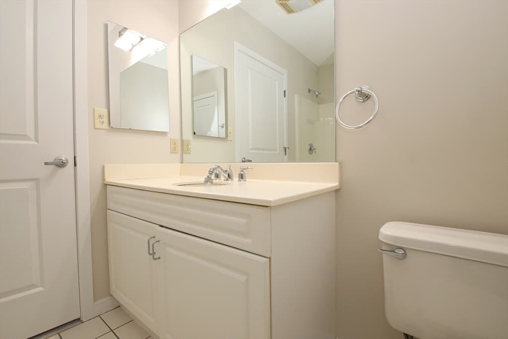 Condominium at 175 Cottage St. # 501, Chelsea MA 02150, Chelsea, photo 22 of 42