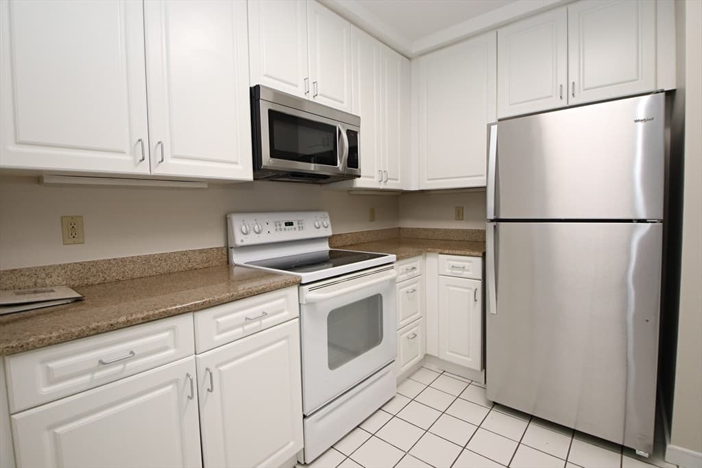 Condominium at 175 Cottage St. # 501, Chelsea MA 02150, Chelsea, photo 7 of 42