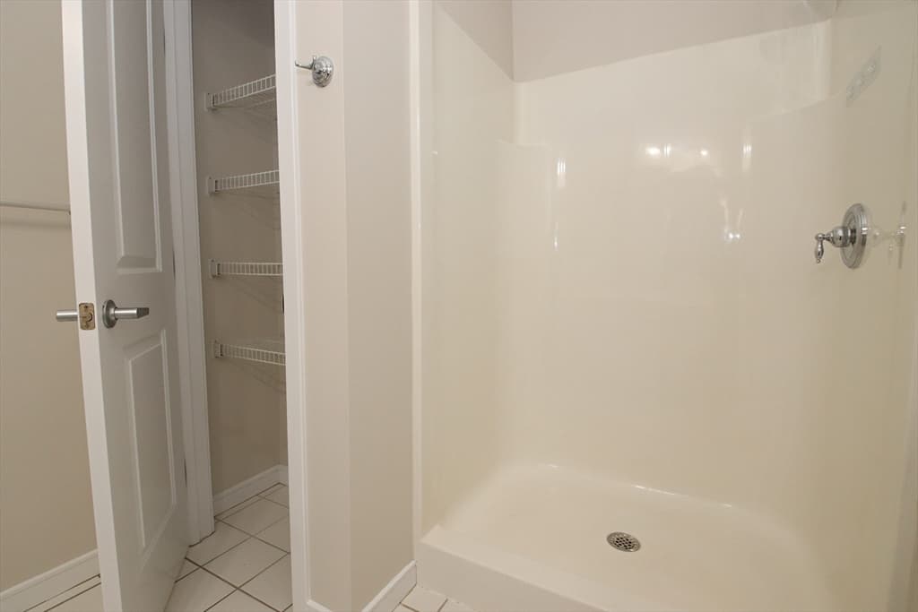 Condominium at 175 Cottage St. # 501, Chelsea MA 02150, Chelsea, photo 24 of 42