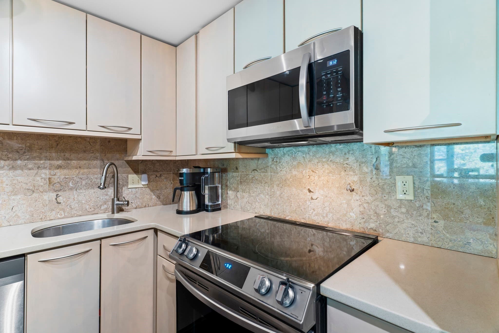 Condominium at 1 Watermill Pl # 316, Arlington MA 02476, Arlington, photo 3 of 38
