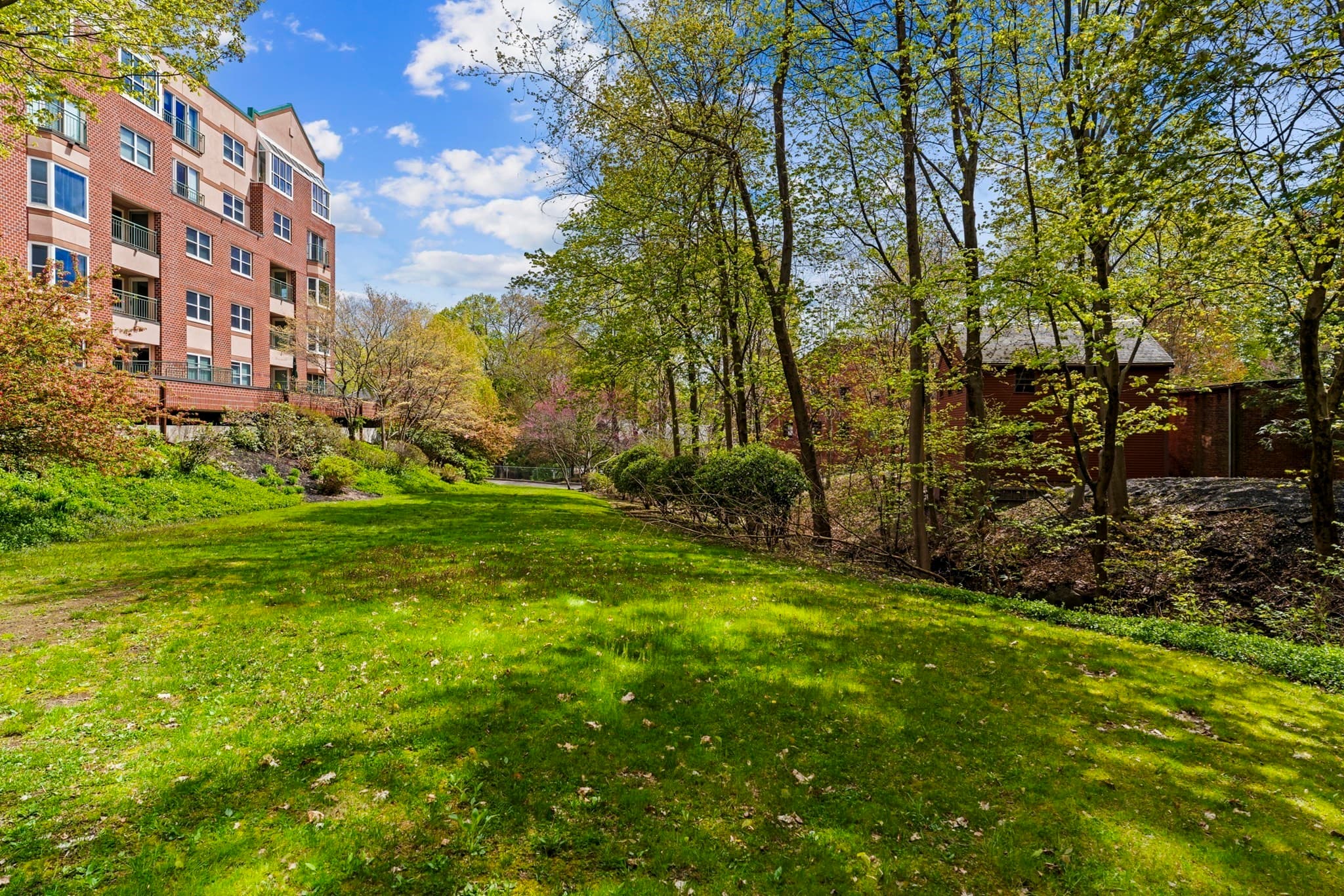 Condominium at 1 Watermill Pl # 316, Arlington MA 02476, Arlington, photo 35 of 38