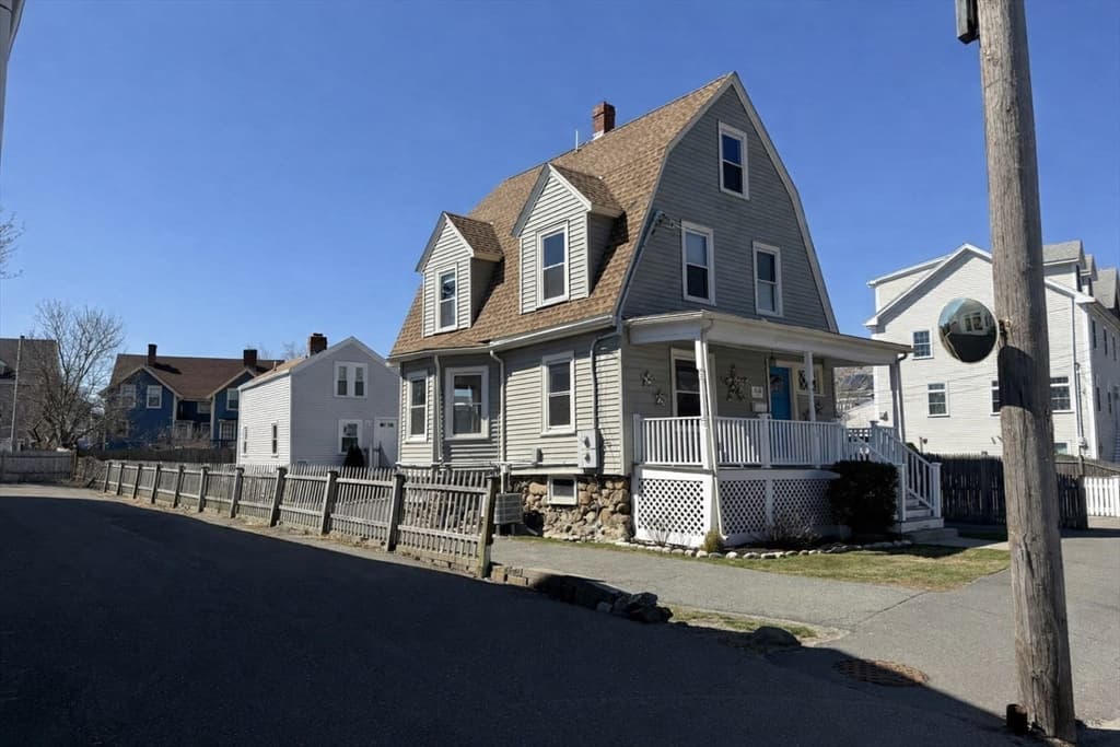 Single Family Residence at 481 Humphrey St, Swampscott MA 01907, Swampscott, photo 3 of 28