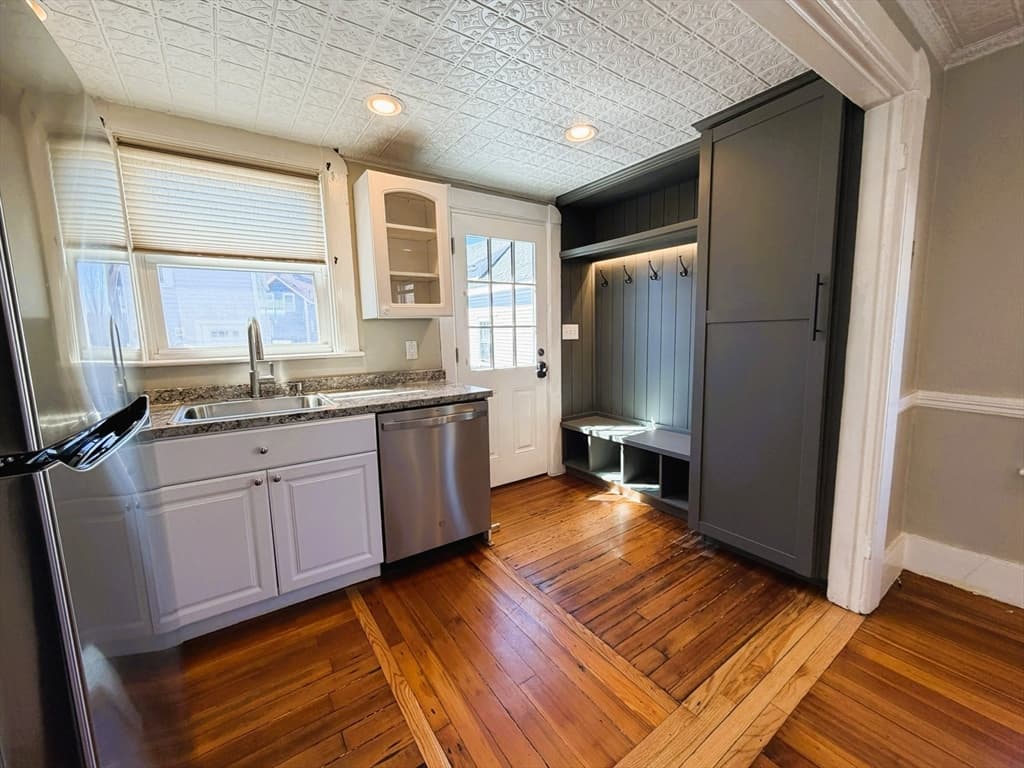 Single Family Residence at 481 Humphrey St, Swampscott MA 01907, Swampscott, photo 11 of 28