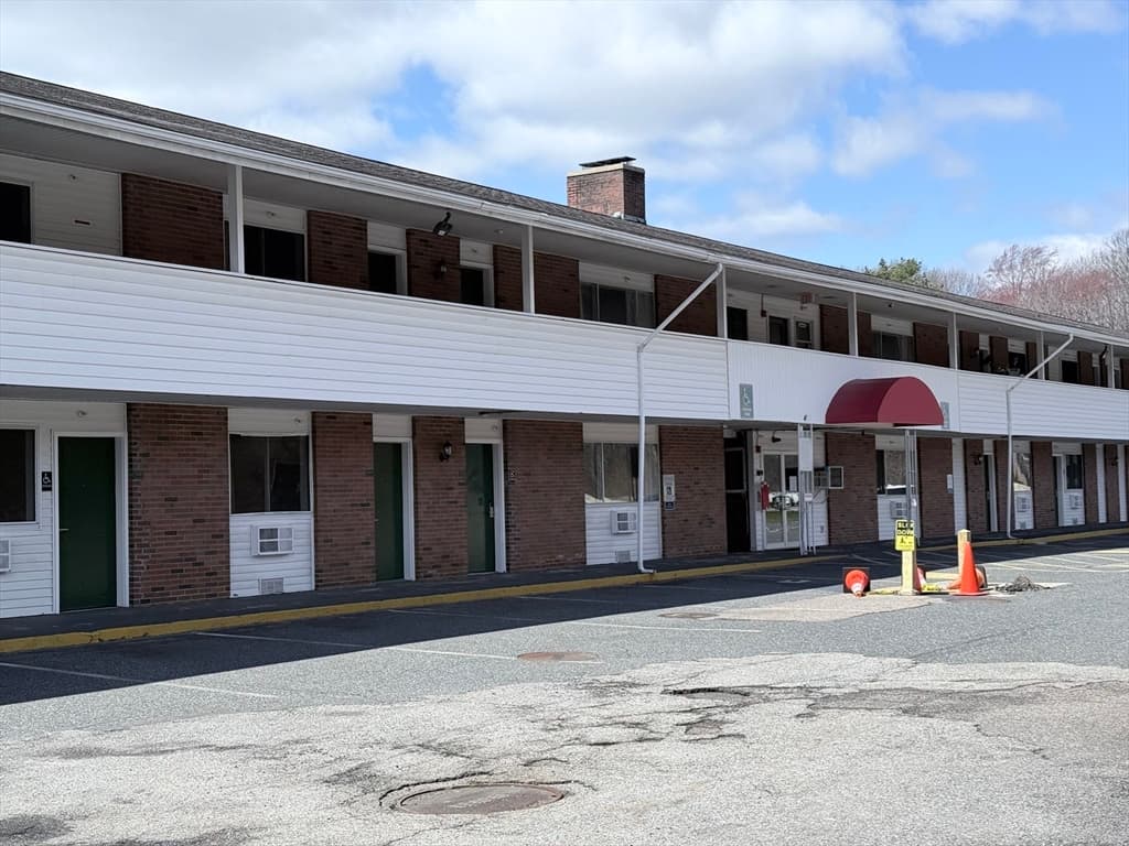 380 Sw Cutoff, Northborough MA 01532 photo 3