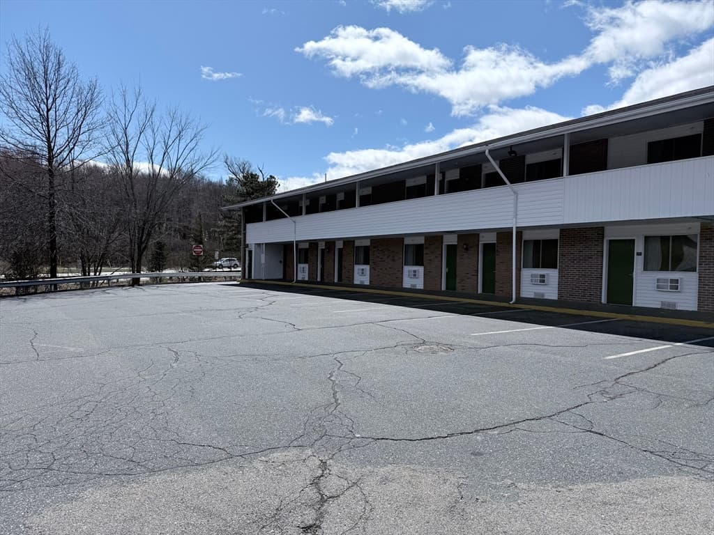 380 Sw Cutoff, Northborough MA 01532 photo 4