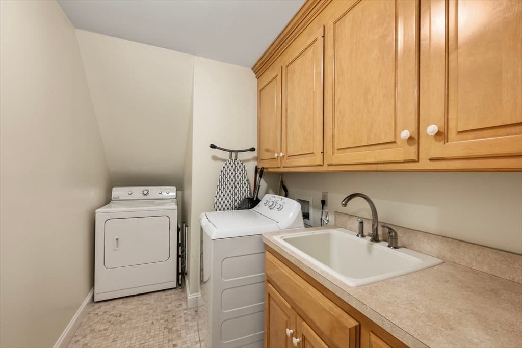 250 Meadowbrook Road, Dedham MA 02026 photo 32