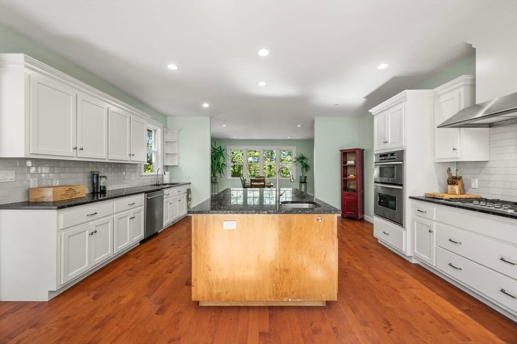 250 Meadowbrook Road, Dedham MA 02026 photo 18