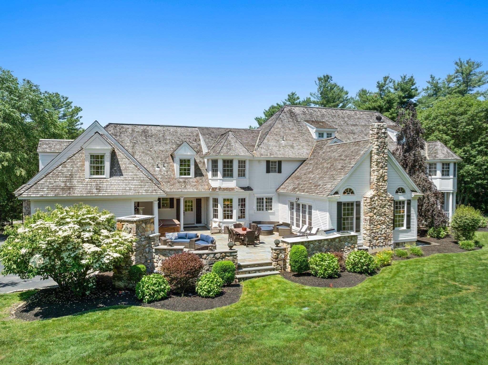 Single Family Residence at 3 Stone Bridge Lane, Milton MA 02186, Milton, photo 2 of 37