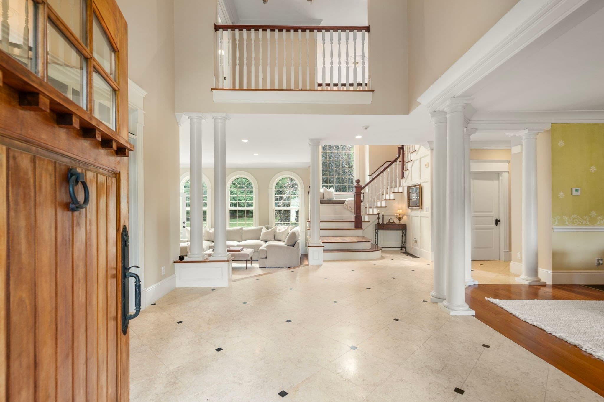 Single Family Residence at 3 Stone Bridge Lane, Milton MA 02186, Milton, photo 6 of 37