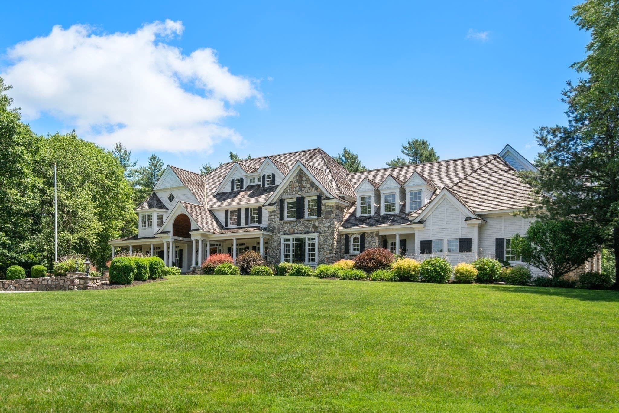 3 Stone Bridge Lane, Milton MA 02186