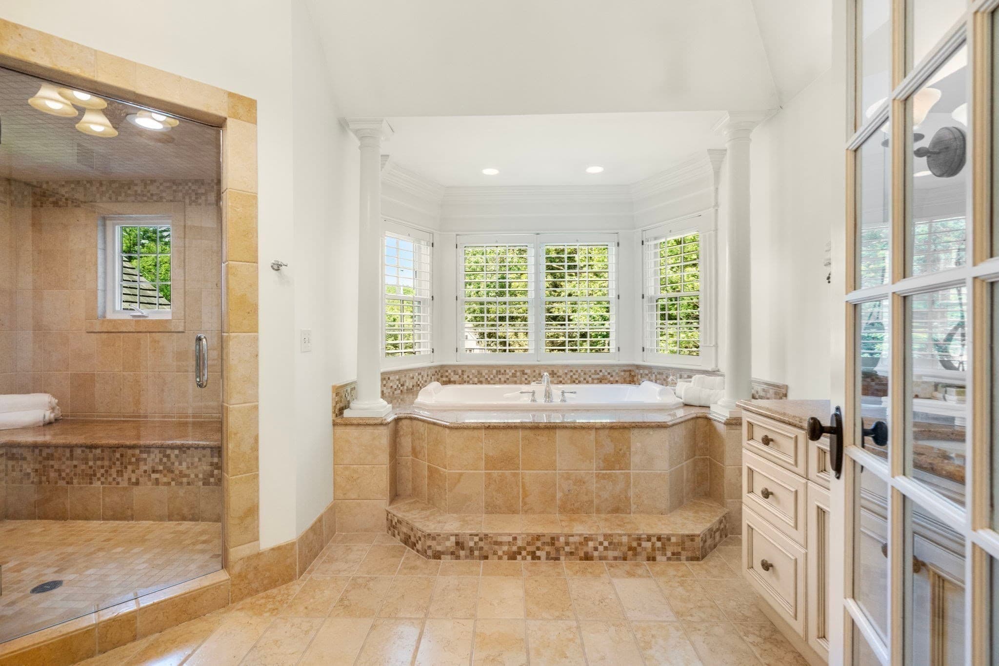 Single Family Residence at 3 Stone Bridge Lane, Milton MA 02186, Milton, photo 21 of 37