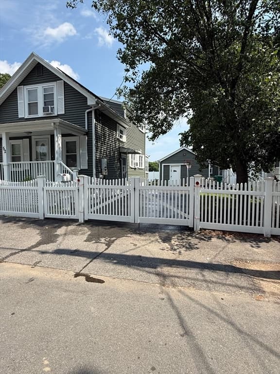 52 Glenwood Rd, Lynn MA 01904 photo 3