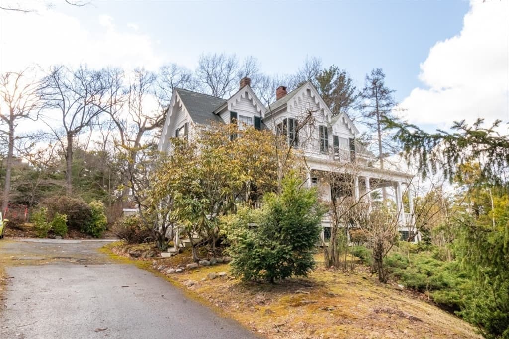Single Family Residence at 140 Pleasant St, Newton MA 02459, Newton, photo 2 of 22
