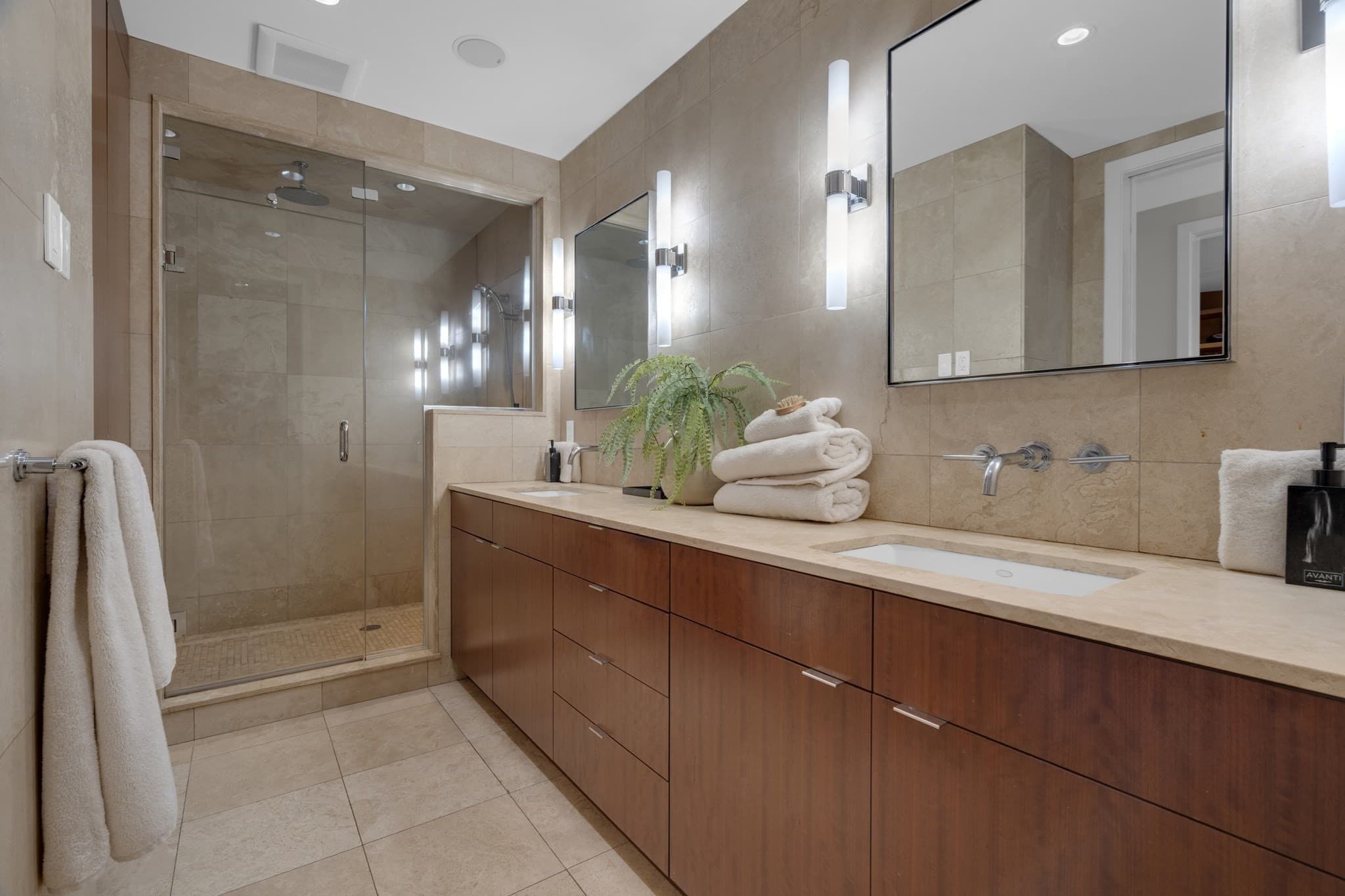 Condominium at 1166 Washington St # 6, Boston MA 02118, photo 24 of 30