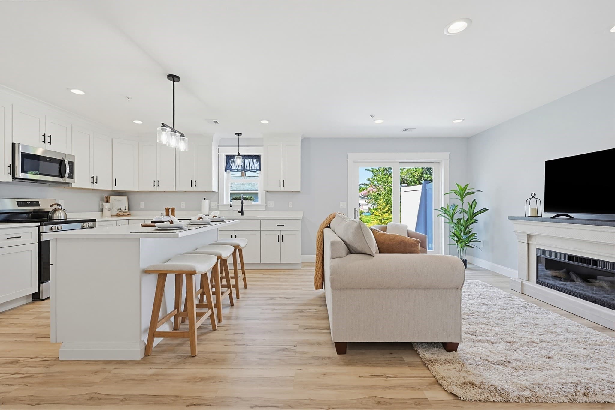 Condominium at 321 Winthrop Street # 105, Taunton MA 02780, photo 23 of 30