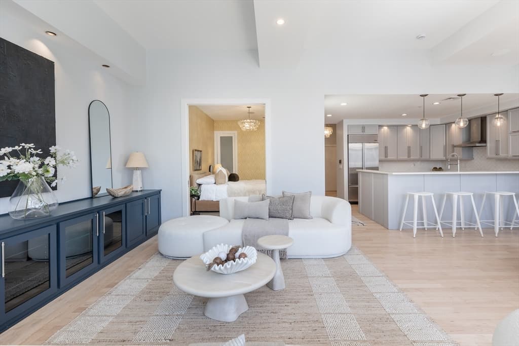 Condominium at 1180-1200 Washington # 315, Boston MA 02118, photo 5 of 27