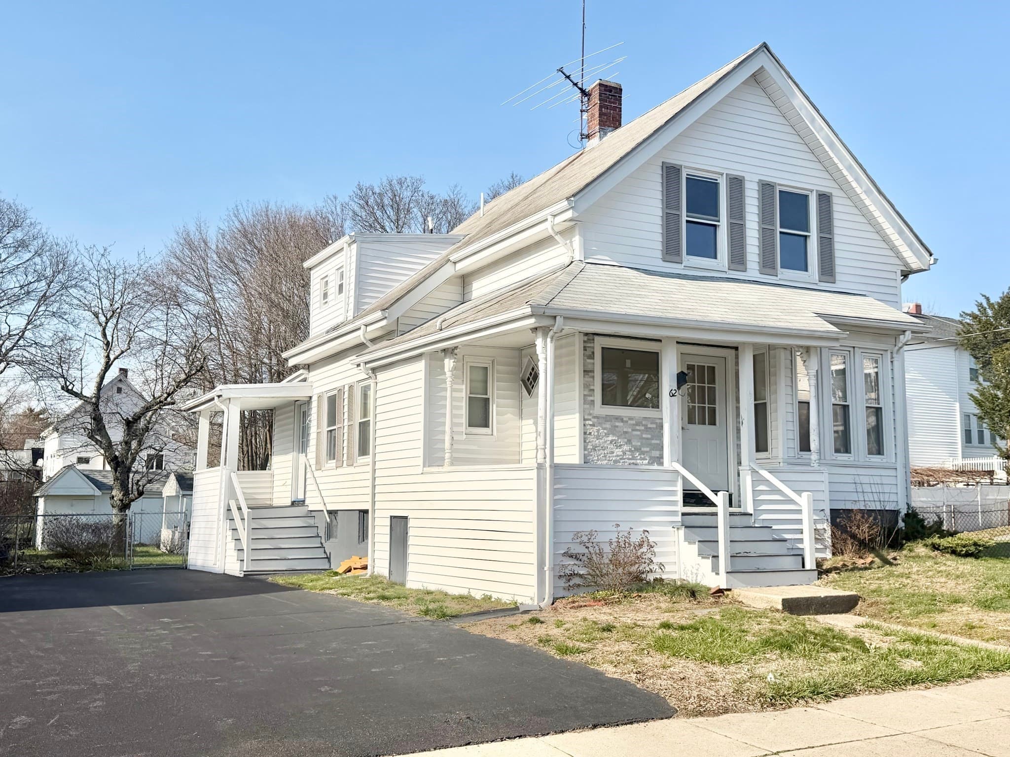Single Family Residence at 62 Arthur St, Brockton MA 02302, photo 2 of 15