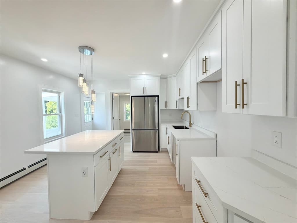 62 Arthur St, Brockton MA 02302