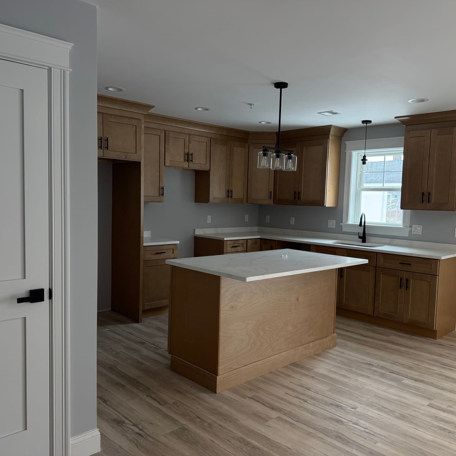 Condominium at 321 Winthrop Street # 103, Taunton MA 02780, photo 2 of 8