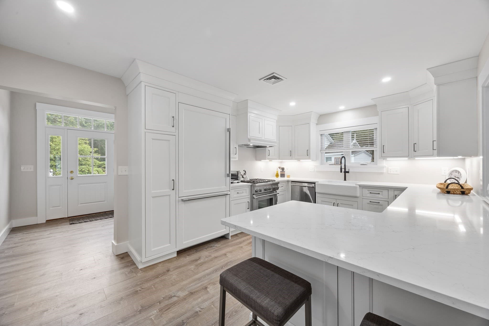 Single Family Residence at 24 Cove St, Wareham MA 02558, Wareham, photo 4 of 36