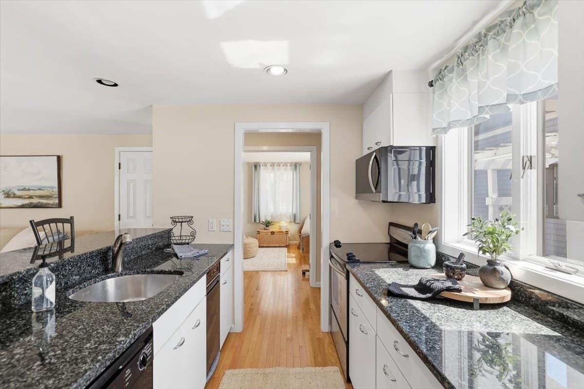 Condominium at 100 Mid-Iron Way # 7027, Mashpee MA 02649, photo 4 of 42