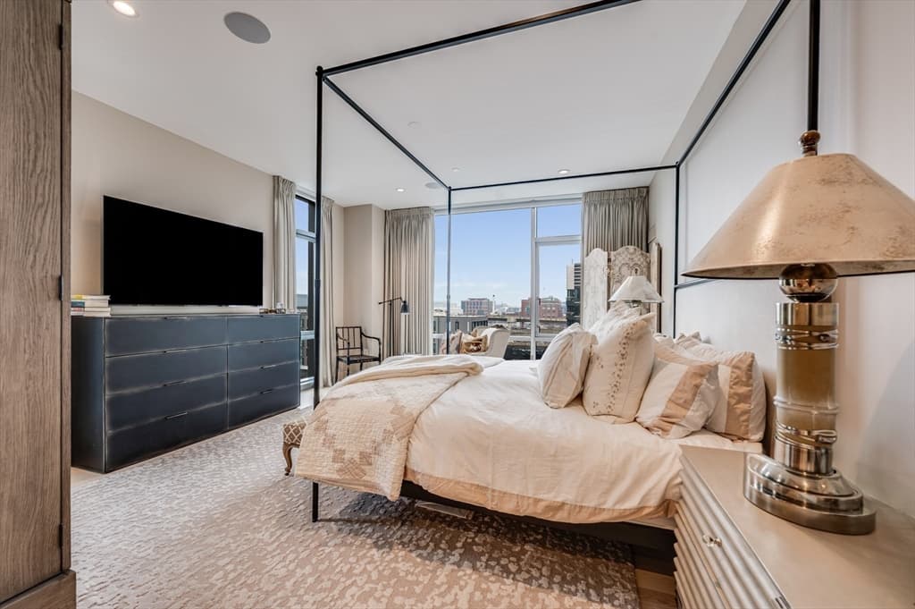 Condominium at 32 Traveler Street # 701, Boston MA 02118, photo 12 of 30