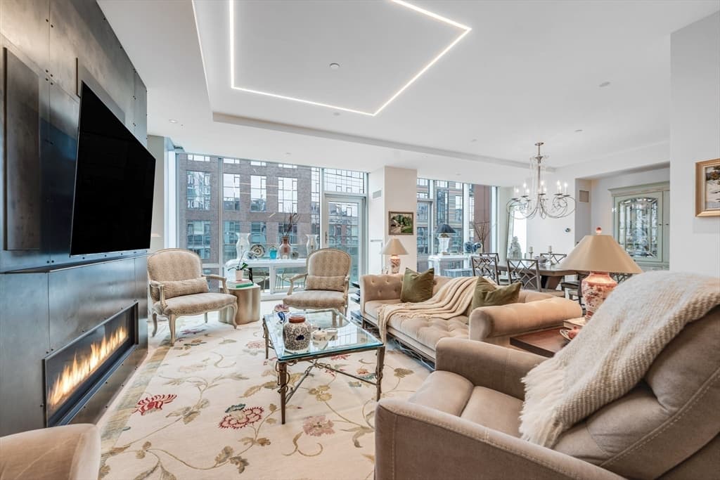 Condominium at 32 Traveler Street # 701, Boston MA 02118, photo 3 of 30