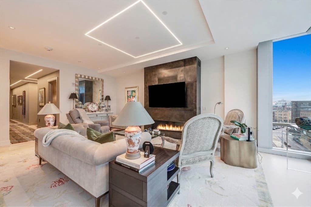 32 Traveler Street # 701, Boston MA 02118