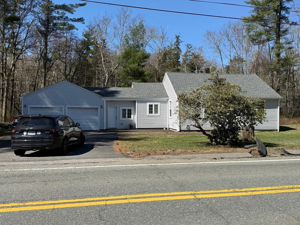 73 County Road, Freetown MA 02717