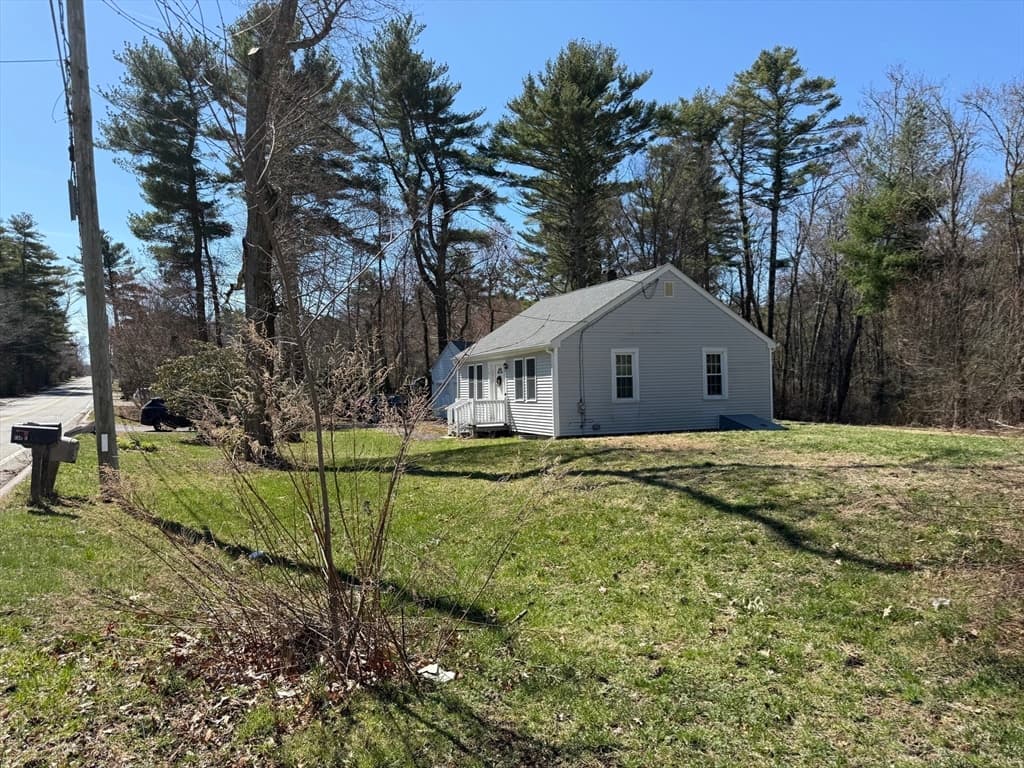 73 County Road, Freetown MA 02717 photo 9