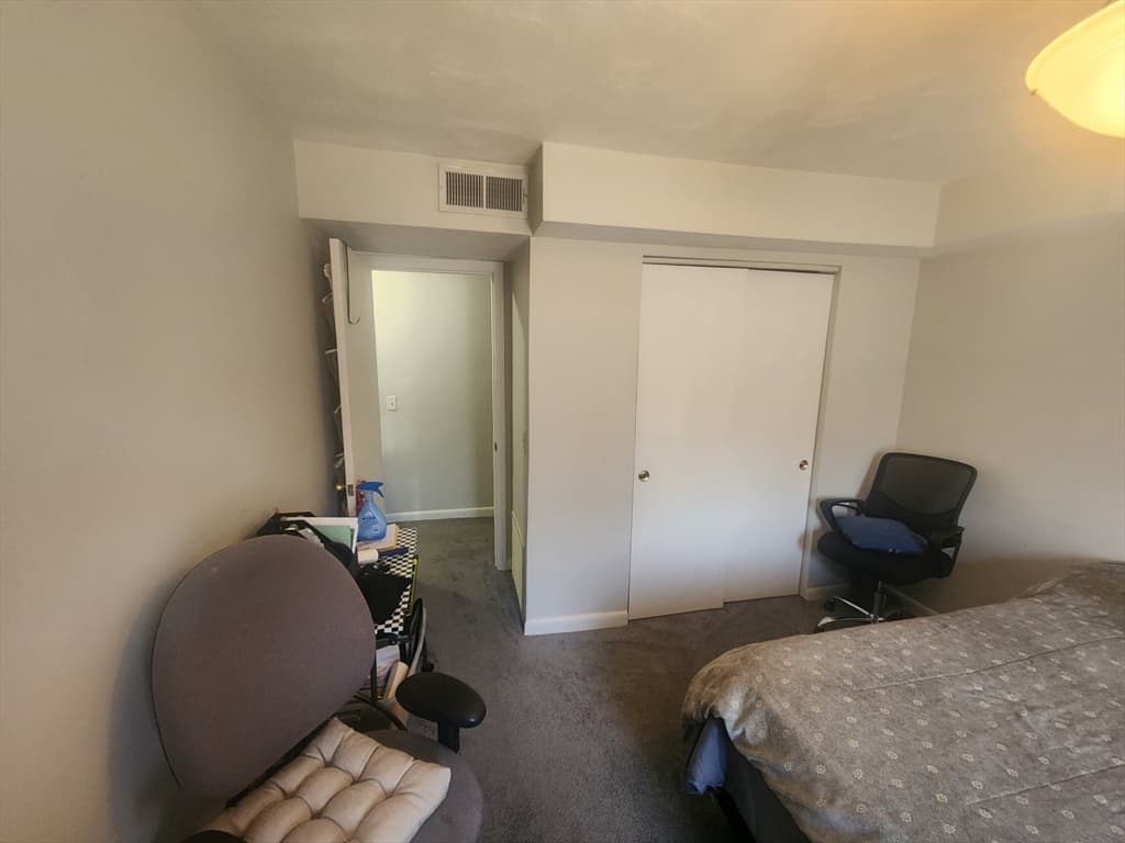 Condominium at 176 Maple Avenue # 26, Rutland MA 01543, Rutland, photo 11 of 14