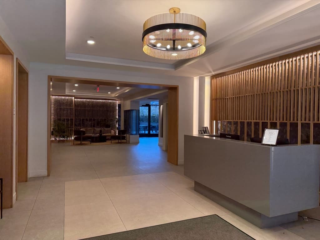 Condominium at 566 Columbus Ave # 404, Boston MA 02118, photo 2 of 34