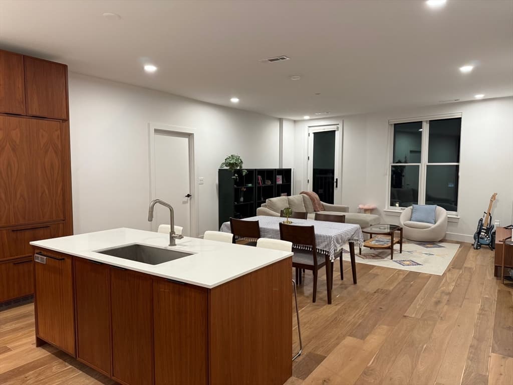 Condominium at 566 Columbus Ave # 404, Boston MA 02118, photo 7 of 34
